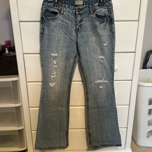 Aeropostale Hailey Flare tattered jeans